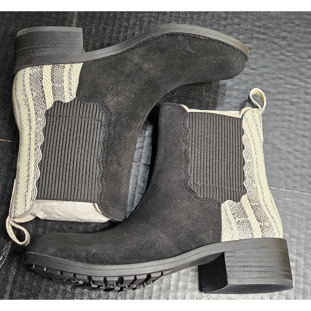 Lori Goldstein Li-Wylie Black Suede Snakeskin Chelsea Boots Womens 6.5M Low Heel